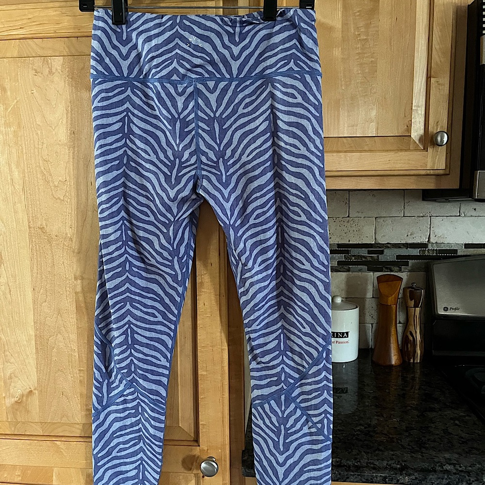 Varley Leggings Size Medium Periwinkle Blue Zebra Stripe